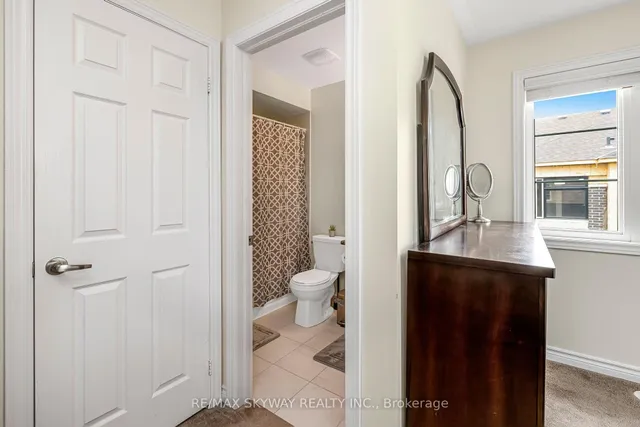 Additional image 32 of 200 Veterans Dr Unit 10