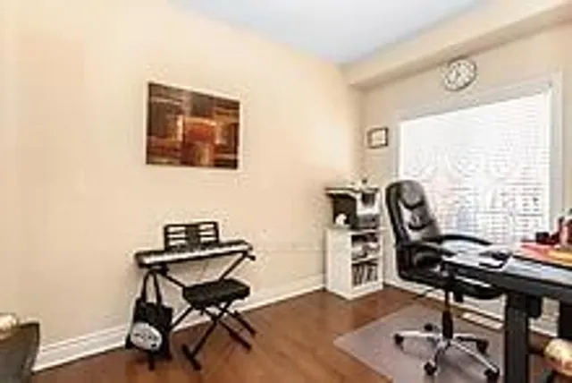 Additional image 9 of 36 Valleyridge Cres