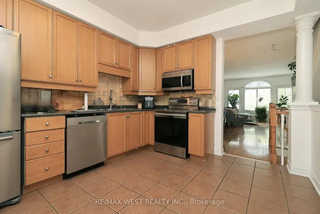 Additional image 11 of 8 James Stock Path