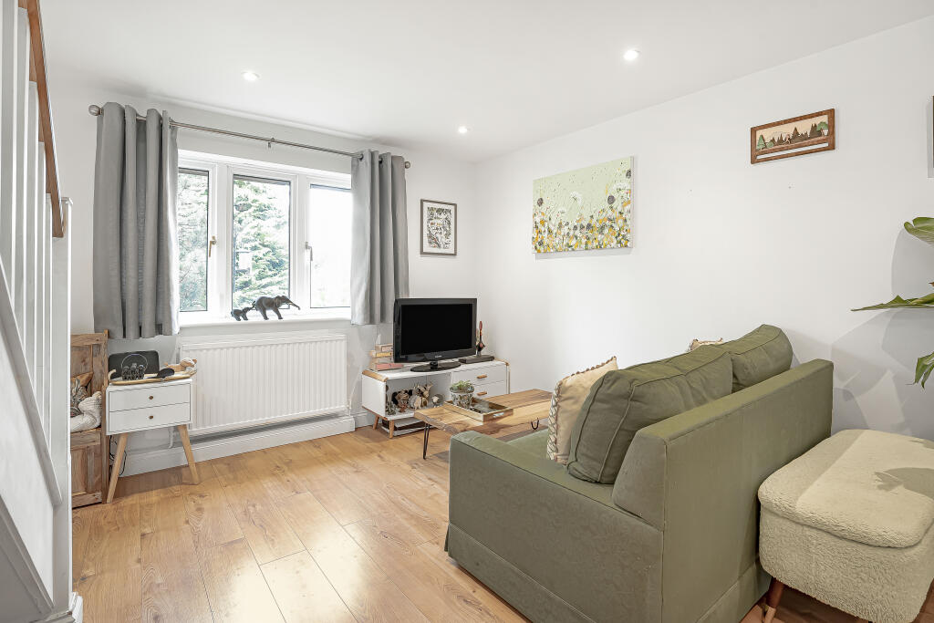 Additional image 5 of Harwood Close, Welwyn Garden City, AL8