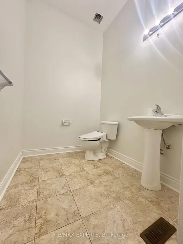 Additional image 15 of 2 Louvre Circ