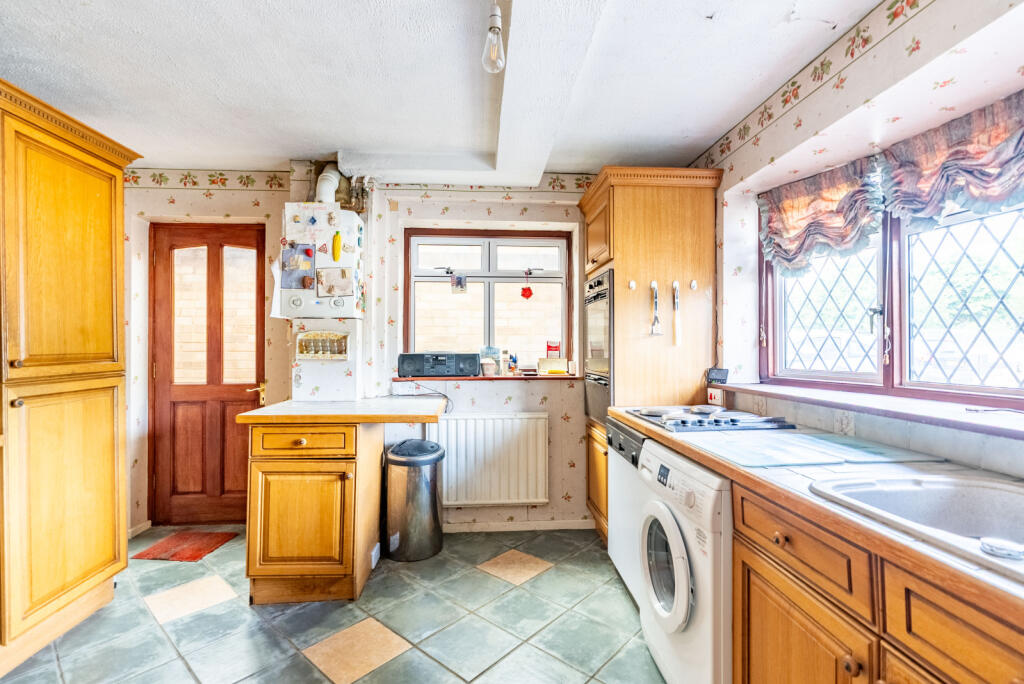 Additional image 9 of Orchard Drive, Park Street, St. Albans, Hertfordshire, AL2