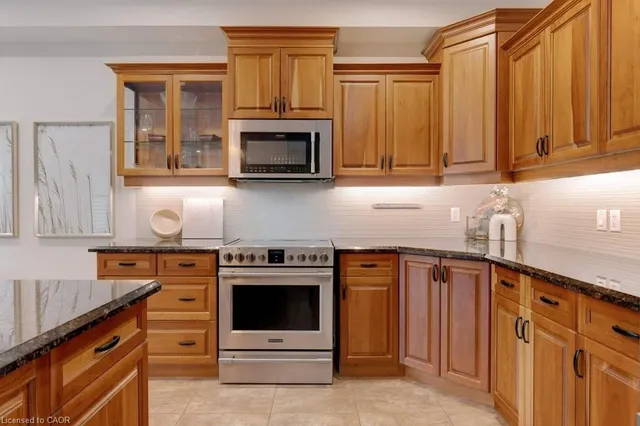 Additional image 19 of 47 Premier Rd