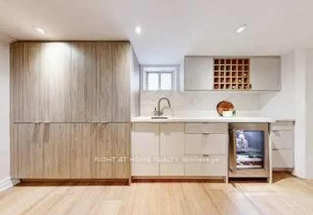 Additional image 26 of 66 CLIVEDEN Ave