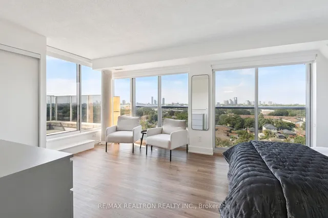 Additional image 13 of 1040 The Queensway Ave Unit 901