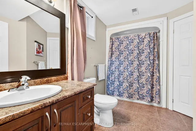 Additional image 39 of 18 Konstantine Crt