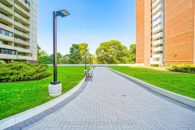 Additional image 40 of 1 Massey Sq Unit 1611