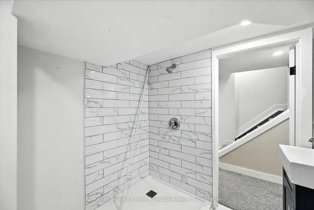 Additional image 34 of 82 Rosemont Ave