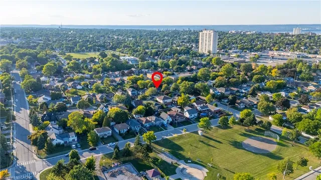 Additional image 22 of 318 East 43rd St