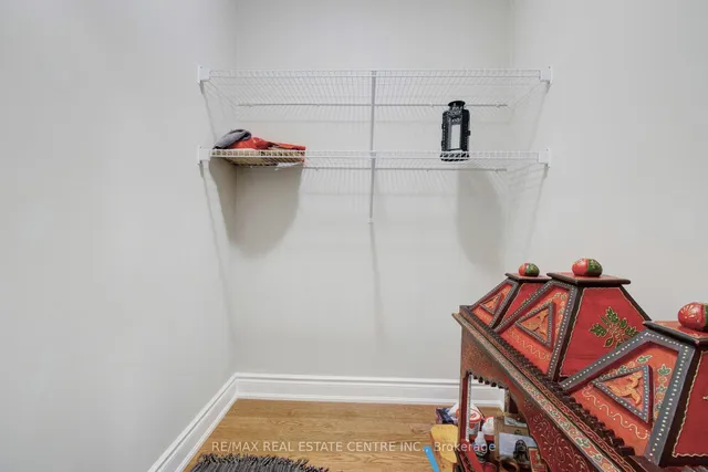 Additional image 33 of 14 Ixworth Circ