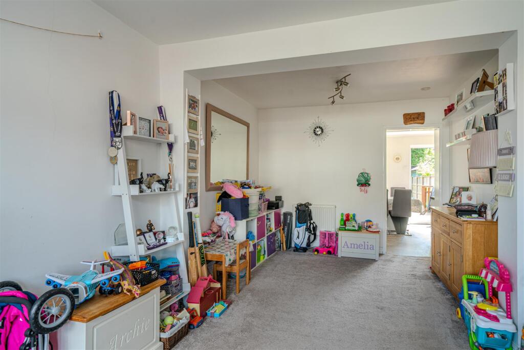 Additional image 4 of Broad Acres, Hatfield