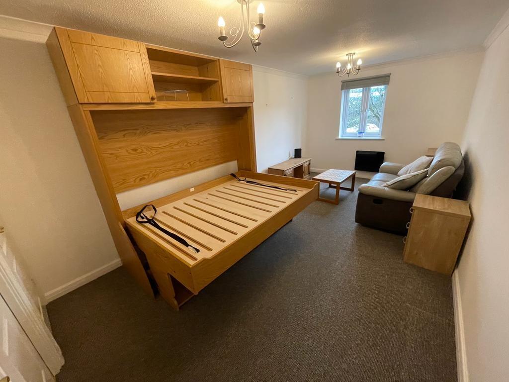 Additional image 4 of Walsingham Close, Hatfield