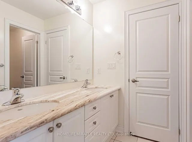 Additional image 8 of 170 Maxwell St Unit T