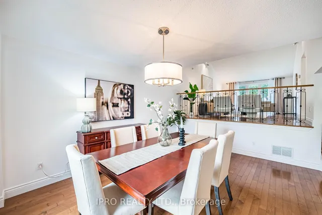 Additional image 11 of 16 Ackrow Crt