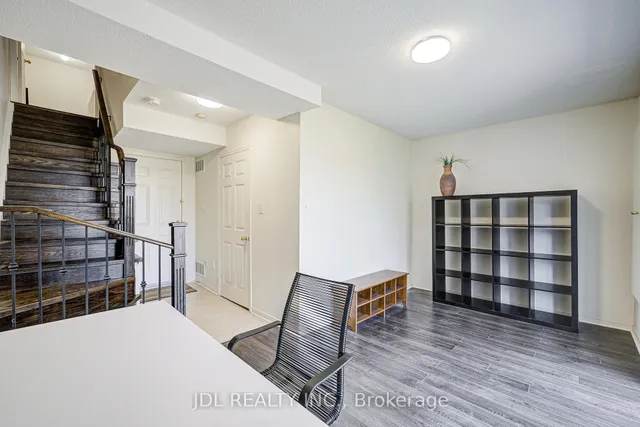 Additional image 28 of 4950 Albina Way Unit 81