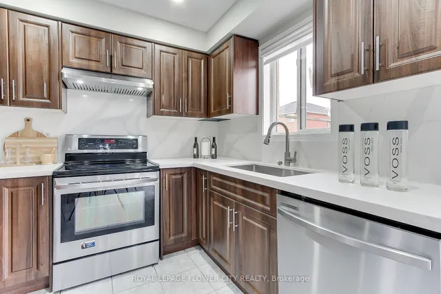 Additional image 16 of 6 Studebaker Tr