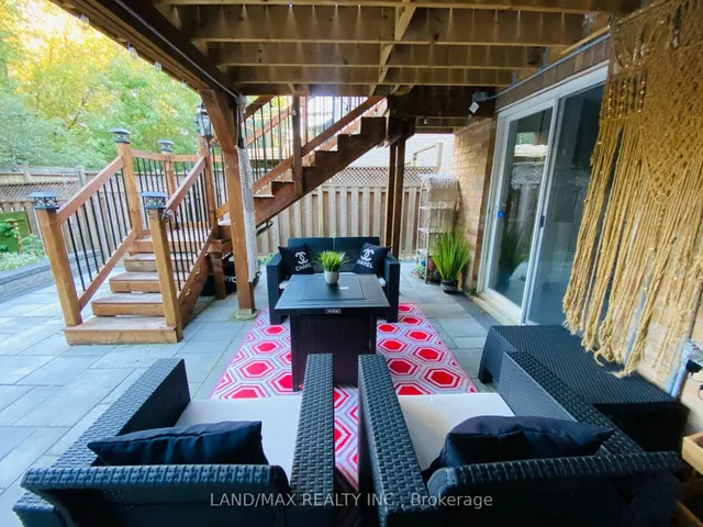 Additional image 19 of 50 Charleswood Circ