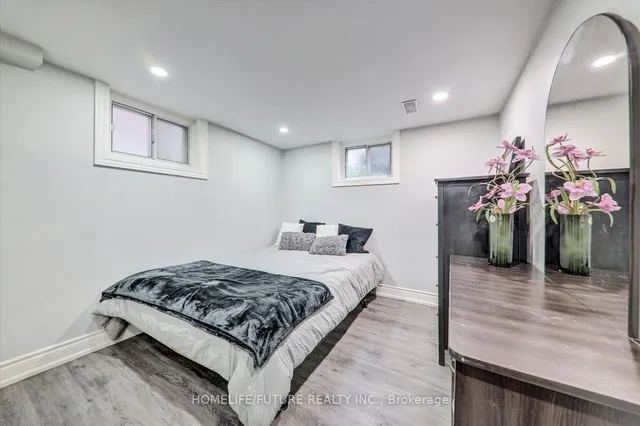 Additional image 31 of 26 North Bonnington Ave