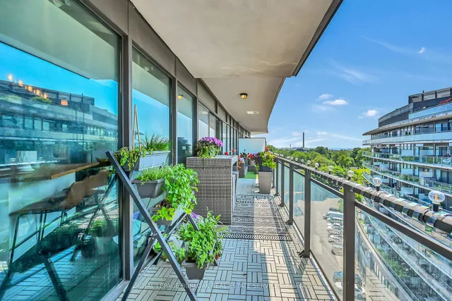 Additional image 24 of 1201 Dundas St Unit 902