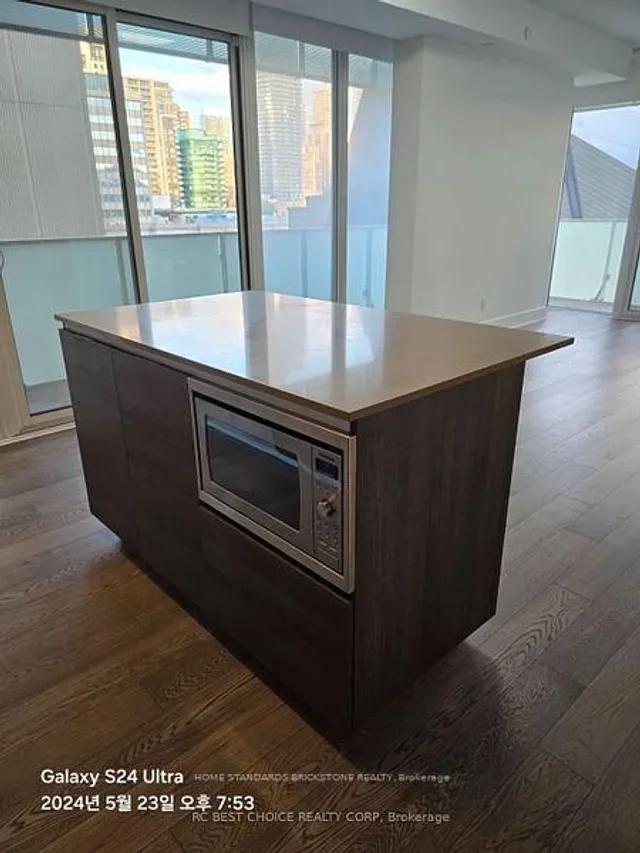 Additional image 9 of 200 Bloor St Unit 605