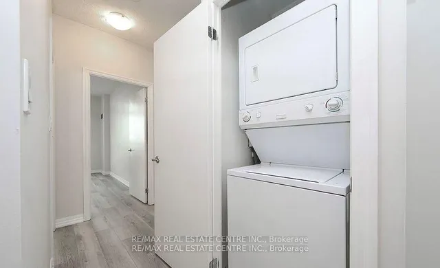 Additional image 18 of 1359 Rathburn Rd Unit 1901