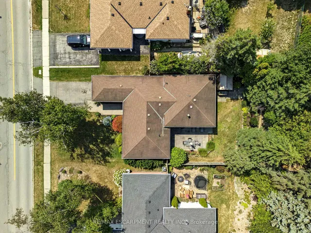 Additional image 33 of 51 Pleasant Ave