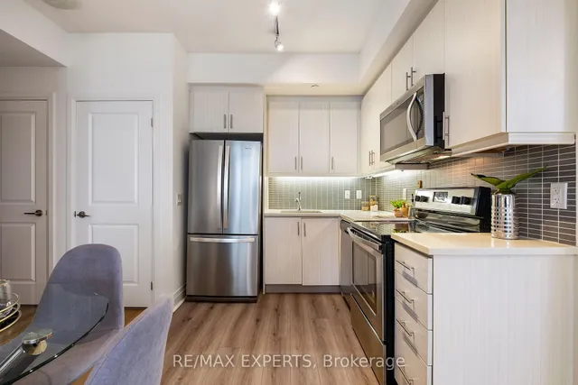 Additional image 15 of 17 Zorra St Unit 2006