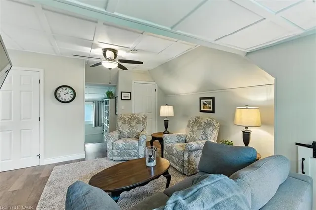 Additional image 31 of 98 Kensington Ave