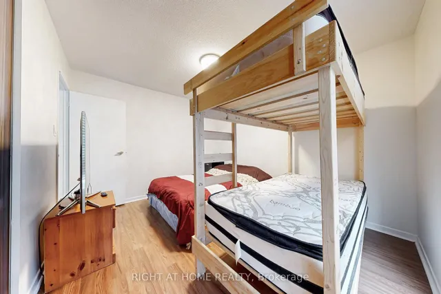 Additional image 25 of 83 Guildford Cres Unit 83