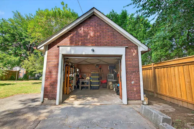 Additional image 19 of 1025 KING Rd