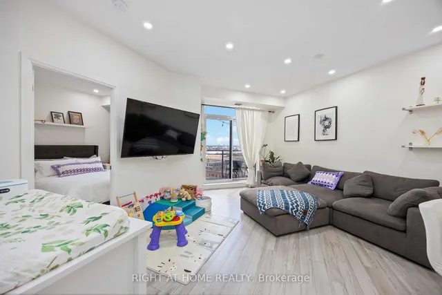 Additional image 15 of 1060 Sheppard Ave Unit 1521