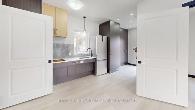 Additional image 14 of 23 Warren Ave