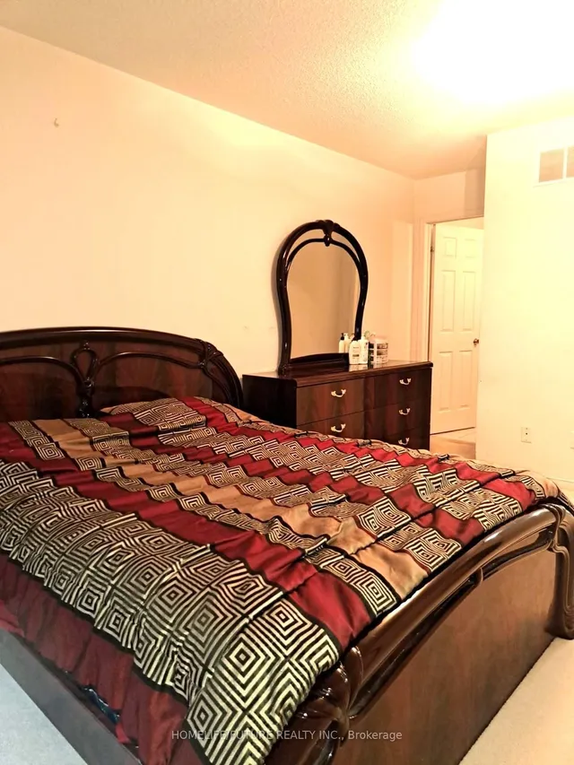 Additional image 10 of 71 Carrera Blvd