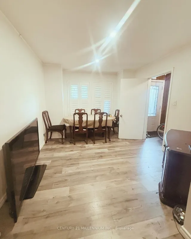 Additional image 5 of 237 Balsam Ave