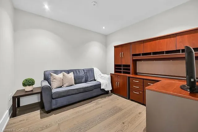 Additional image 25 of 181 James St Unit 804