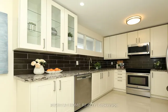 Additional image 20 of 28 Legend Lane