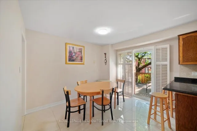 Additional image 10 of 836 Greycedar Cres