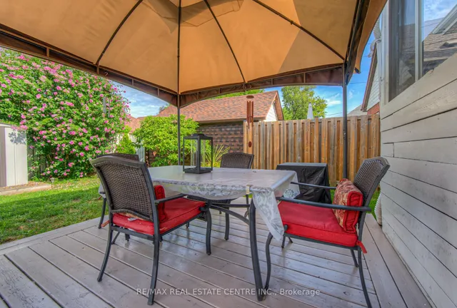 Additional image 44 of 14 Barons Ave