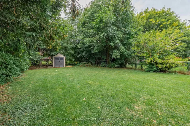 Additional image 32 of 1392 Royal Dr