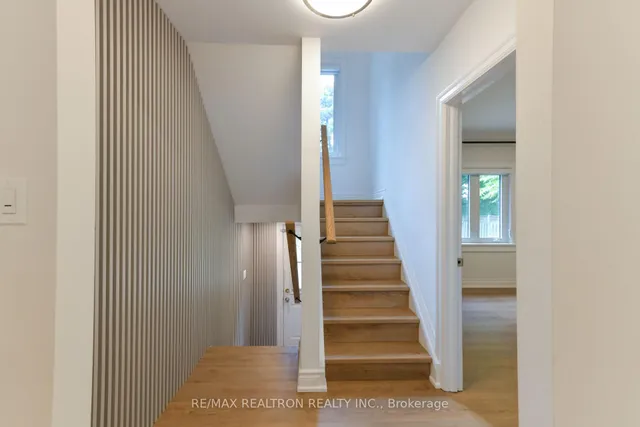 Additional image 17 of 150 Upper Canada Dr