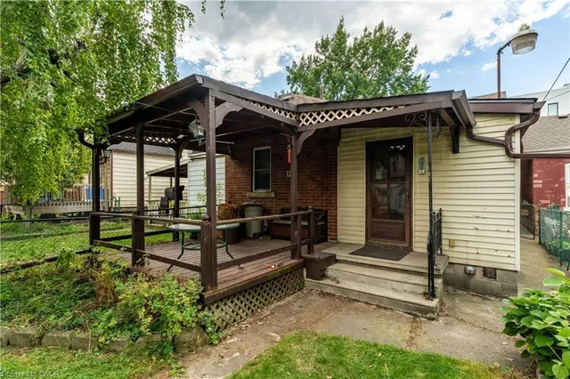 Additional image 28 of 224 East Ave