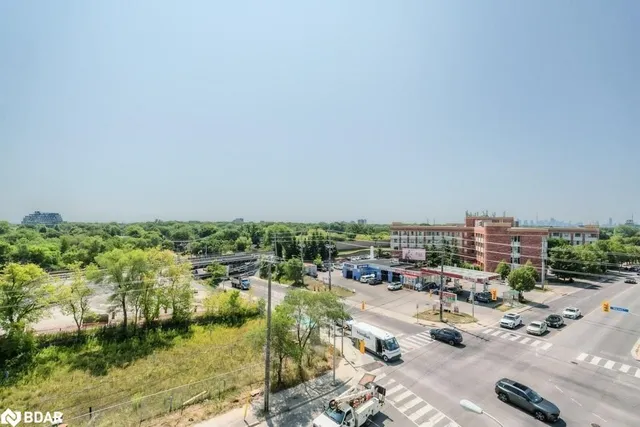 Additional image 28 of 3520 Danforth Ave Unit 609