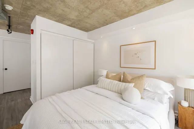 Additional image 25 of 800 King St Unit 811