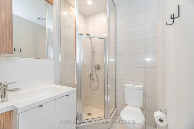 Additional image 21 of 20 John St Unit 920