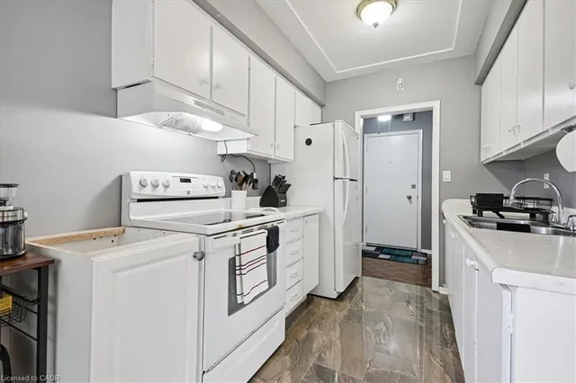 Additional image 15 of 11 Woodman Dr Unit 102