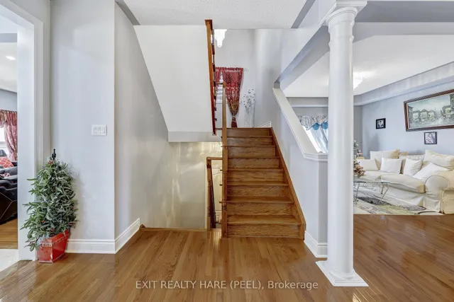 Additional image 21 of 23 Fontainebleu Rd