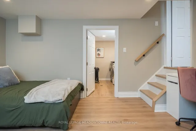 Additional image 33 of 613 Foster Crt