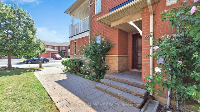 Additional image 4 of 32 Flatfield Terr