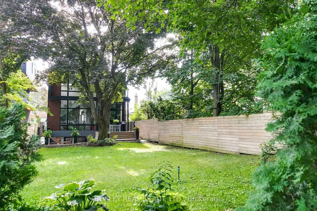 Additional image 48 of 1144 Broadview Ave