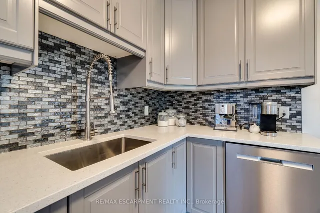 Additional image 14 of 17 RONALDSHAY Ave